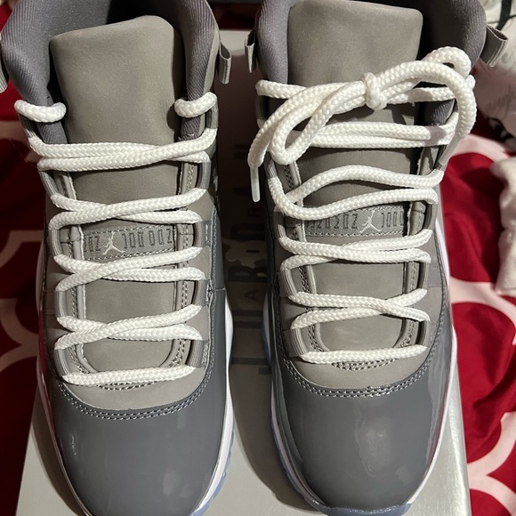 Cool Gray Retro 11’s  size 9 - Picture 2 of 2